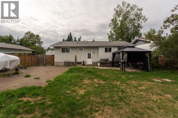 Bedroom 3 - 6602 Essex Crescent, Prince George, BC V2N2P1 Photo 5