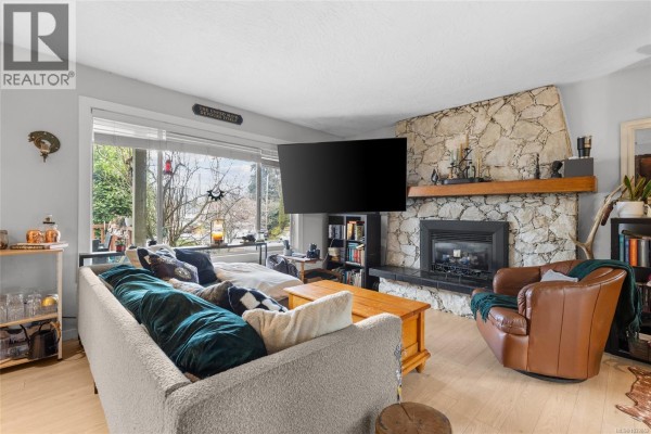 Primary Bedroom - 661 Marlisa Pl, Langford, BC V9B4Y8 Photo 3