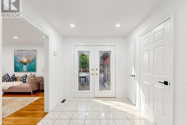 Family room - 6612 Snow Goose Lane, Mississauga, ON L5N6N6 Photo 5