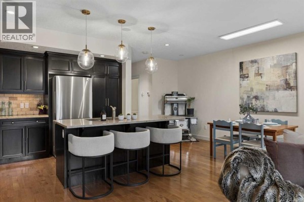 Living room - 6614 Bowness Road Nw, Calgary, AB T3B0G1 Photo 4