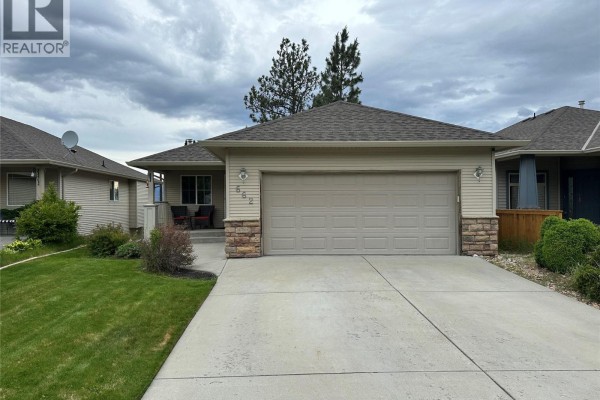 662 South Crest Drive, Kelowna, BC, photo 2