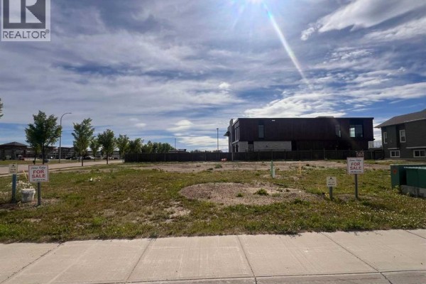 6625 & 6629 105a Street, Grande Prairie, AB T8W0L5 Photo 2