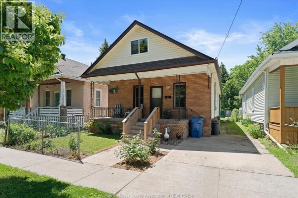 Laundry room - 663 Brock Street, Windsor, ON N9C2T1 Photo 3
