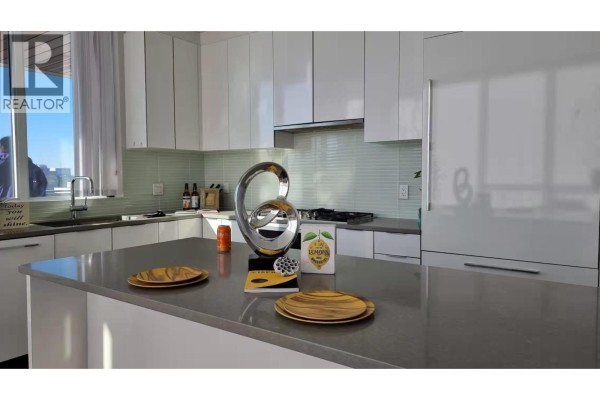 6638 Dunblane Avenue, Burnaby, BC, photo 2