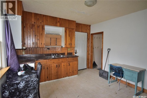 Bedroom - 664 7th Street E, Prince Albert, SK S6V0S8 Photo 4