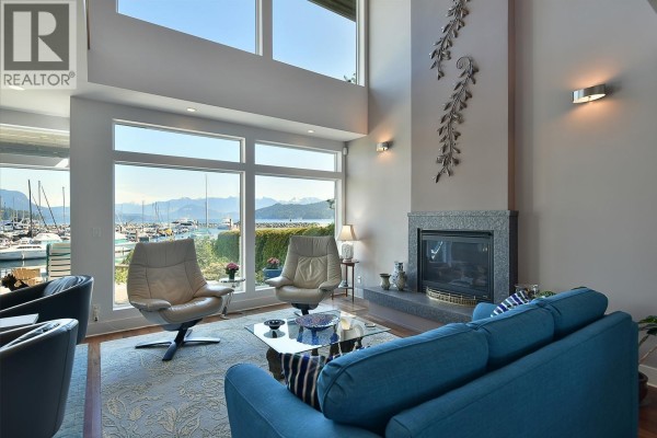 664 Bay Road, Gibsons, BC V0N1V8 Photo 5