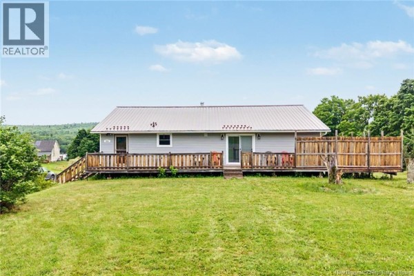 Laundry room - 664 Otis Drive, Nackawic, NB E6G1H8 Photo 2