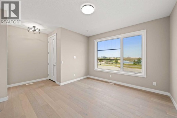 Kitchen - 664 Sora Boulevard Se, Calgary, AB T3S0L6 Photo 2
