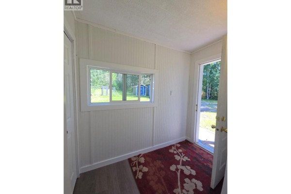 Primary Bedroom - 6640 Lakeshore Drive, Moberly Lake, BC V0C1X0 Photo 3