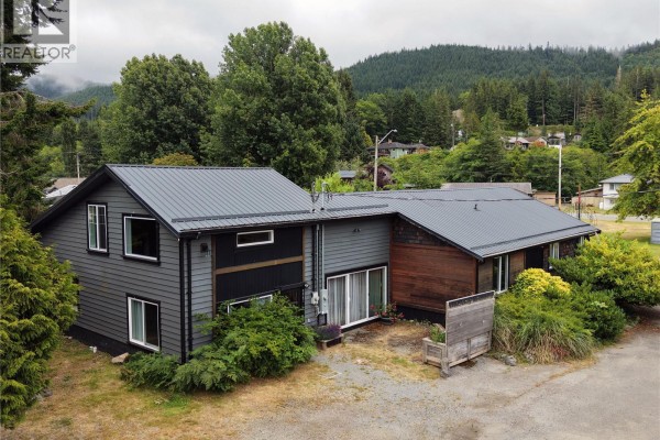 Den - 6641 Queesto Dr, Port Renfrew, BC V0S1K0 Photo 2