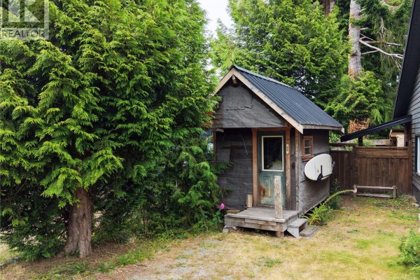 Den - 6641 Queesto Dr, Port Renfrew, BC V0S1K0 Photo 3