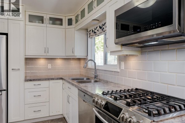 Eating area - 6647 Trudeau Terr, Central Saanich, BC V8M1A3 Photo 5
