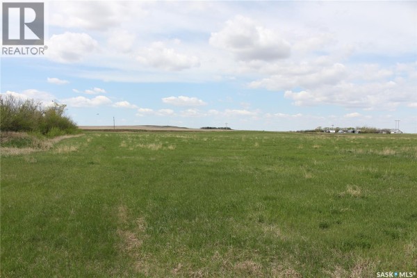 655 Service Road N, Central Butte, SK S0H0T0 Photo 3