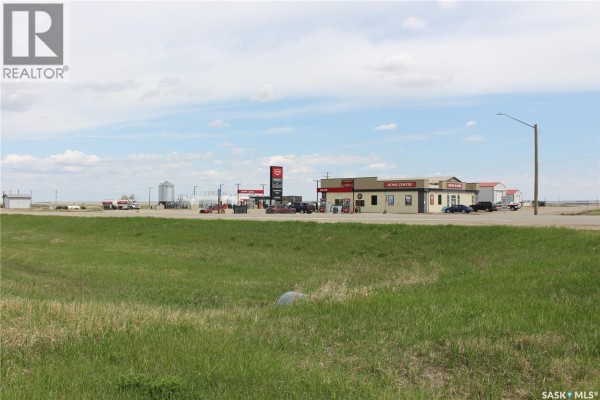 655 Service Road N, Central Butte, SK S0H0T0 Photo 4