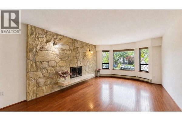6658 Randolph Avenue, Burnaby, BC V5H3W4 Photo 5