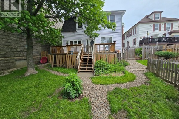 666 King, Bathurst, NB, photo 3