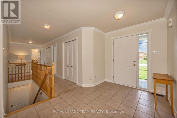 Dining room - 6668 Tommary Drive, Ottawa, ON K4P1G8 Photo 4