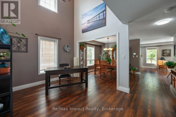 Family room - 667 Brasswinds Trail, Oshawa, ON L1K2Z2 Photo 2