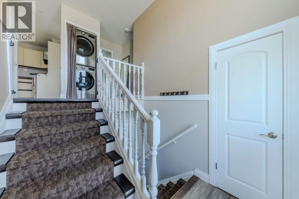 667 Cumberland Avenue, Kamloops, BC, photo 2