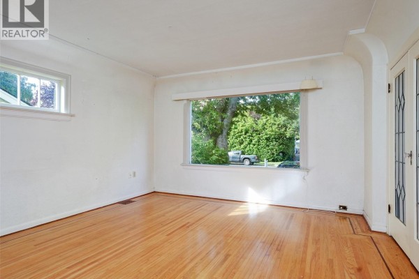 Storage - 667 St. Patrick St, Oak Bay, BC V8S4X4 Photo 4