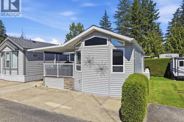 Kitchen - 667 Waverly Park Frontage Road Unit# 30, Sorrento, BC V0E2W1 Photo 3