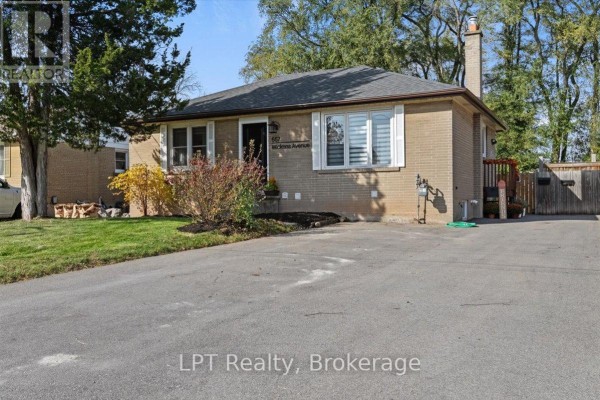 Living room - 667 Wickens Avenue, Burlington, ON L7T3T1 Photo 3