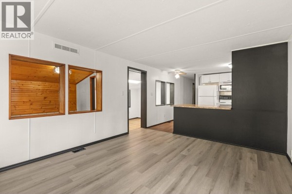 Kitchen - 6670 Trans Canada Highway Highway Ne Unit# 6, Salmon Arm, BC V0E1K0 Photo 4