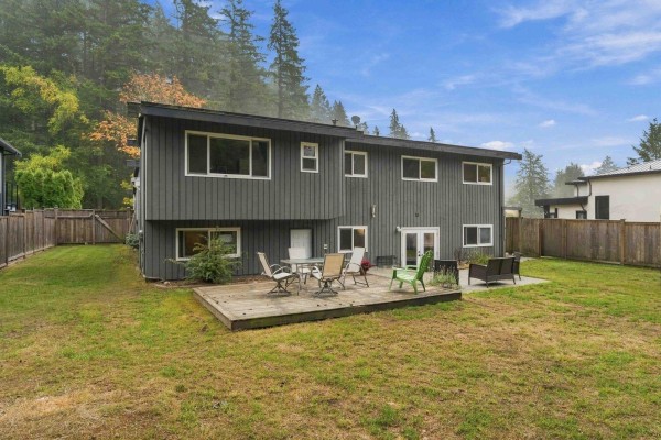 6671 Carncross Crescent, Delta, BC V4E1L5 Photo 2