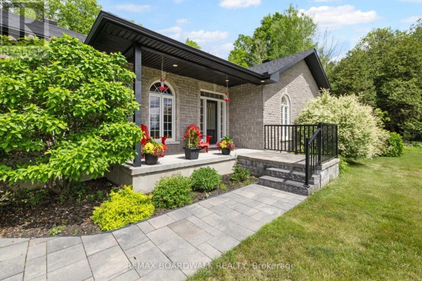 6671 Third Line Road, Ottawa, ON K0A2E0 Photo 4