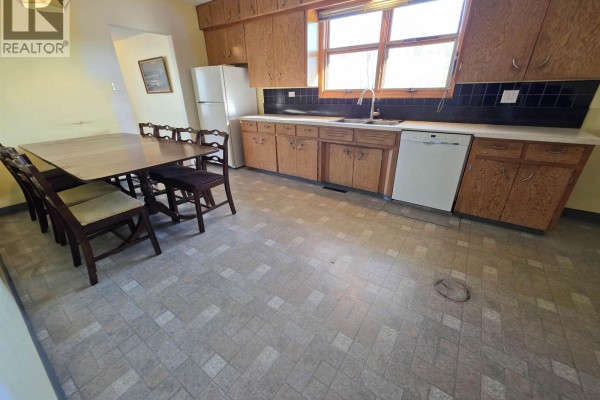 Living room - 6678 N 97 Highway, Fort St  John, BC V0C1C3 Photo 3