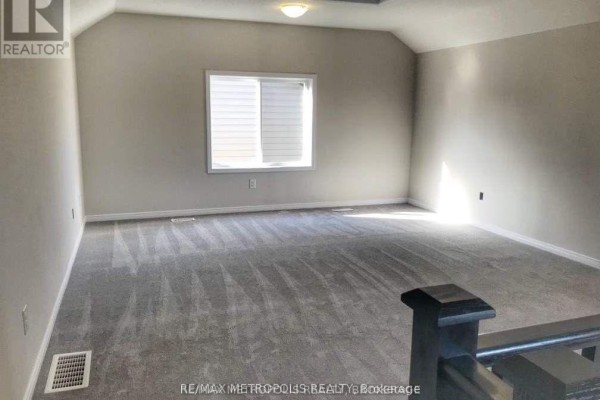 668 Blair Creek Drive, Kitchener, ON N2P0E7 Photo 3