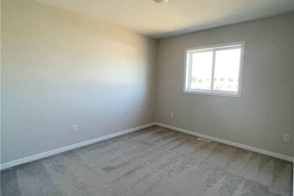 668 Blair Creek Drive, Kitchener, ON N2P0E7 Photo 5
