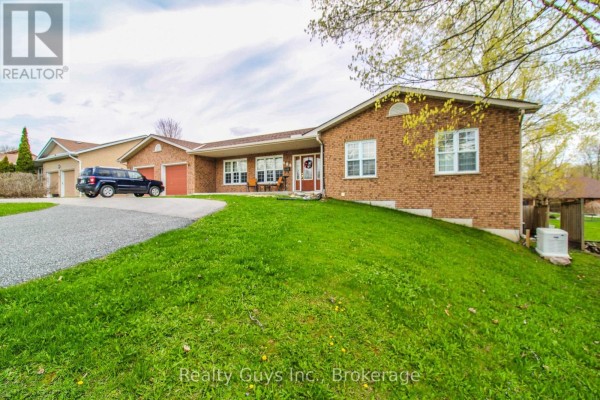 668 Brealey Drive, Peterborough, ON K9K2M7 Photo 2