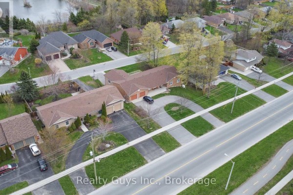 668 Brealey Drive, Peterborough, ON K9K2M7 Photo 5