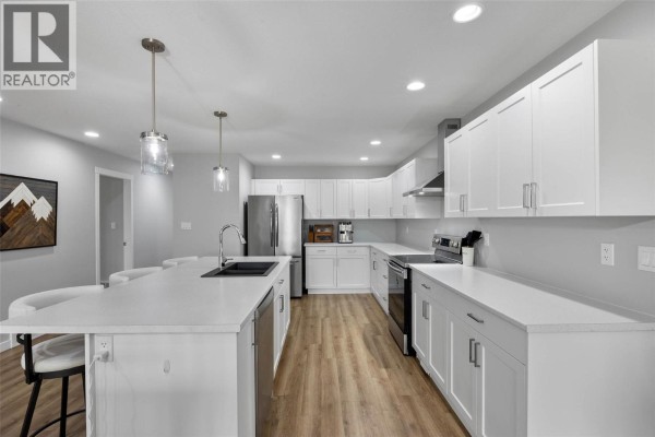 668 Lyne Road, Kamloops, BC, photo 3