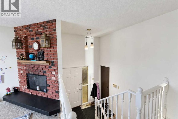 Kitchen - 668 Whiteridge Road Ne, Calgary, AB T1Y2Y8 Photo 3
