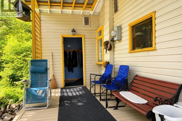 Pantry - 6681 Barnett Road, 100 Mile House, BC V0K2E2 Photo 5