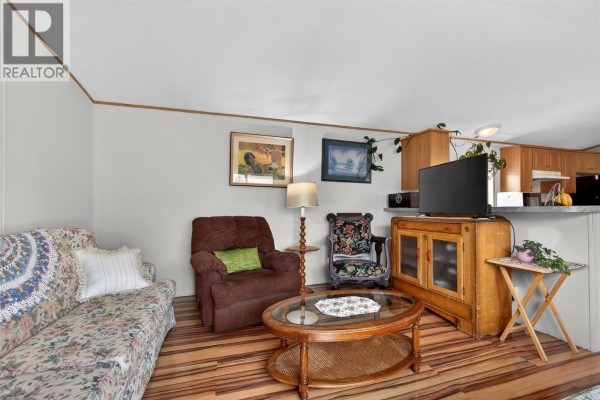 Living room - 6688 Tronson Road Unit# 29, Vernon, BC V1H1R9 Photo 5