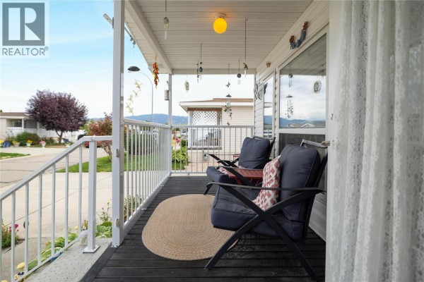 3pc Ensuite bath - 6688 Tronson Road Unit# 57, Vernon, BC V1H1R9 Photo 5