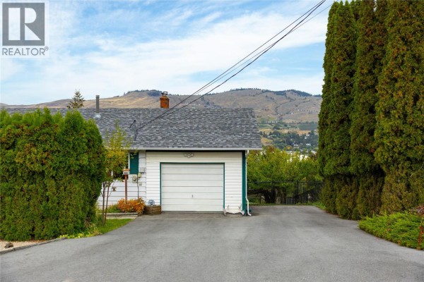 Family room - 6689 Apollo Road, Vernon, BC V1H1J3 Photo 4