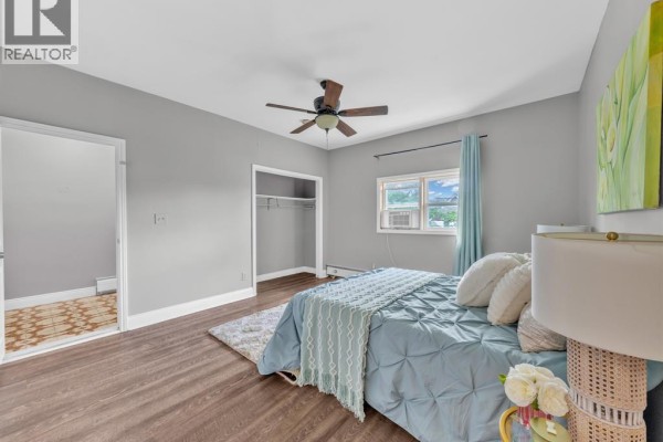 4pc Bathroom - 677 Marentette Unit# Upper, Windsor, ON N9A1Z3 Photo 5