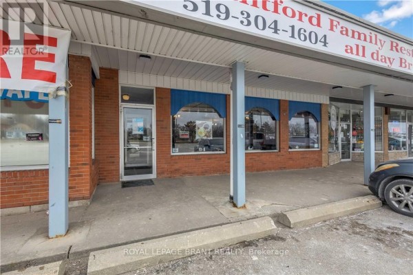 669 Colborne Street E, Brantford, ON, photo 2