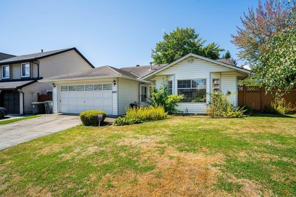 6697 141a Street, Surrey, BC V3W9N8 Photo 4