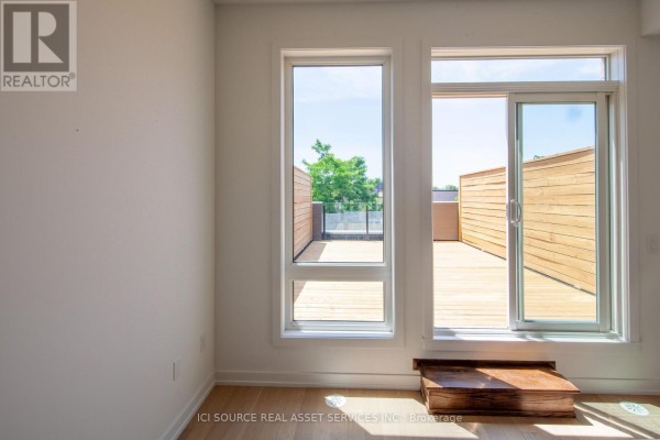 66b Perth Avenue, Toronto, ON, photo 3