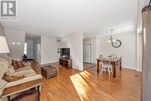 Dining room - 67 - 1852 Axminster Court, Ottawa, ON K1C1Z4 Photo 4