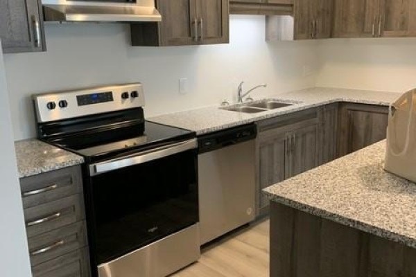 67 - 261 Woodbine Avenue, Kitchener, ON N2R0S7 Photo 3