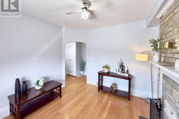 Bedroom 2 - 67 Banting Avenue, Oshawa, ON L1H2M1 Photo 5
