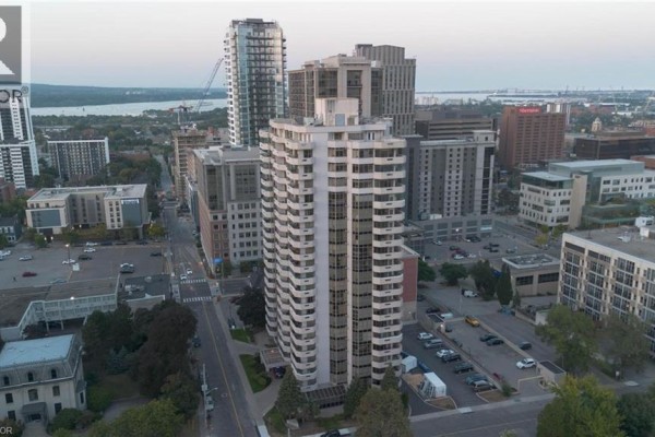 67 Caroline Street S Unit# 17c, Hamilton, ON, photo 2