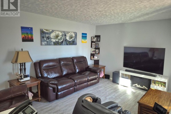 Kitchen - 67 Chenier Road, Papineau Cameron, ON P0H1V0 Photo 4