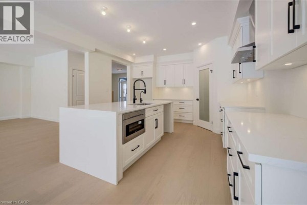 67 Crosswinds Drive, Kitchener, ON, photo 2